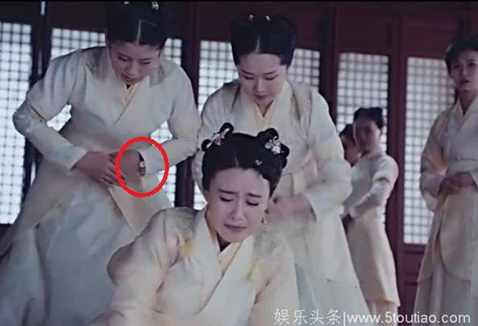 Loạt “sạn” ngớ ngẩn trong phim cổ trang Hoa ngữ