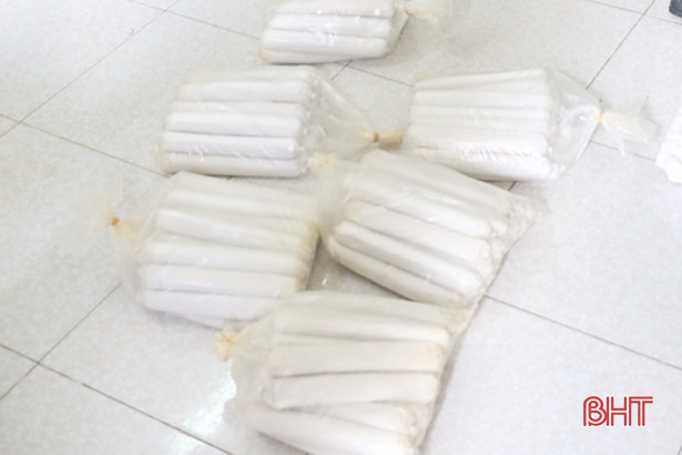 Công nhân mỏ đá trộm 24 kg thuốc nổ