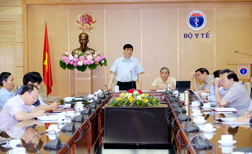 Quyền Bộ trưởng Nguyễn Thanh Long: Các địa phương phải tăng tốc, quyết liệt, nhanh chóng mở rộng xét nghiệm SARS-CoV-2