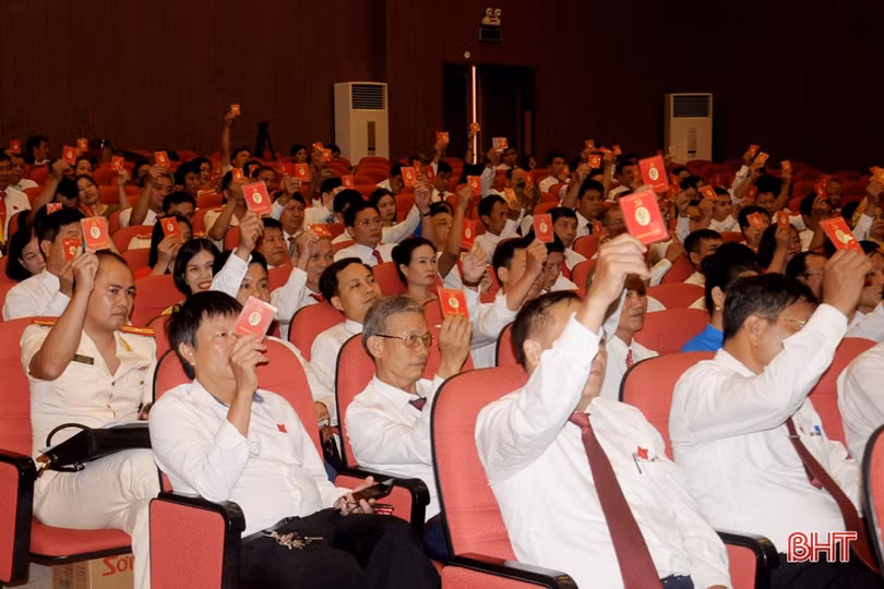 Đảng bộ thị xã Hồng Lĩnh quyết tâm thực hiện các mục tiêu, chỉ tiêu ngay từ đầu nhiệm kỳ