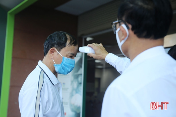 Người dân Hà Tĩnh “khởi động lại” các biện pháp phòng chống dịch Covid-19