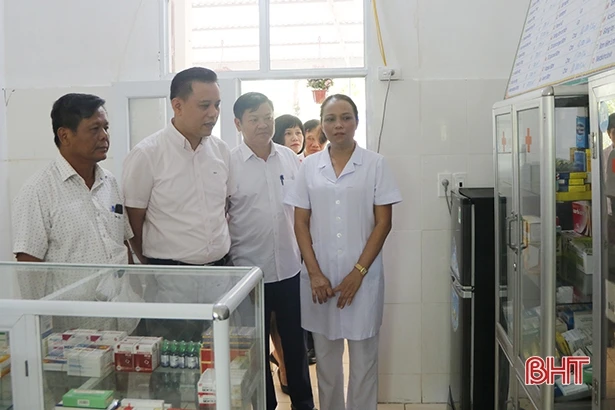 Cẩm Xuyên cần chủ động nguồn lực triển khai tốt công tác y tế và dân số