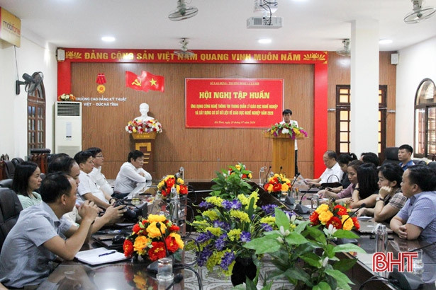 Cán bộ quản lý giáo dục dạy nghề được nâng cao kiến thức ứng dụng CNTT