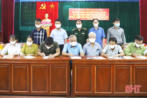 Giúp người dân khu vực biên giới tăng năng lực phòng chống Covid-19