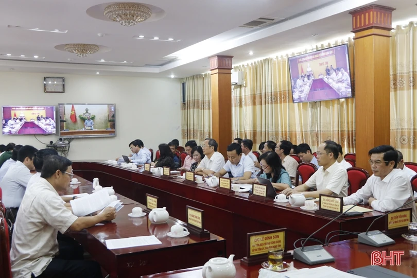 Hà Tĩnh cụ thể hóa chỉ đạo của Thủ tướng Chính phủ, huy động cả hệ thống chính trị vào cuộc phòng chống dịch Covid-19