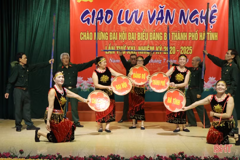 Bí thư Thành ủy Hà Tĩnh gợi mở hướng phát triển nhiệm kỳ mới: Trước hết, phải quan tâm yếu tố con người!