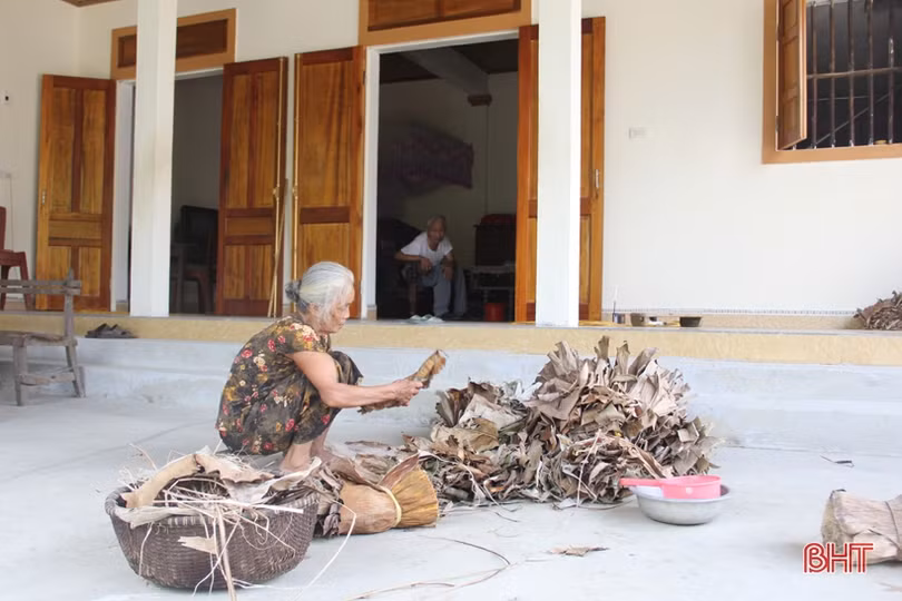 Niềm vui của người nghèo Hương Sơn trong những ngôi nhà tránh lũ