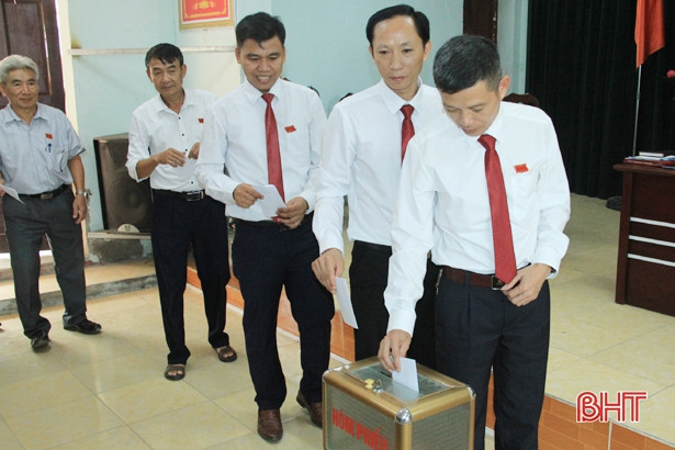 Địa phương đầu tiên ở Nghi Xuân triển khai mô hình bí thư đồng thời giữ chức chủ tịch UBND