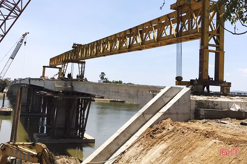 Hợp long cầu Thọ Tường trước 15 ngày so với tiến độ 