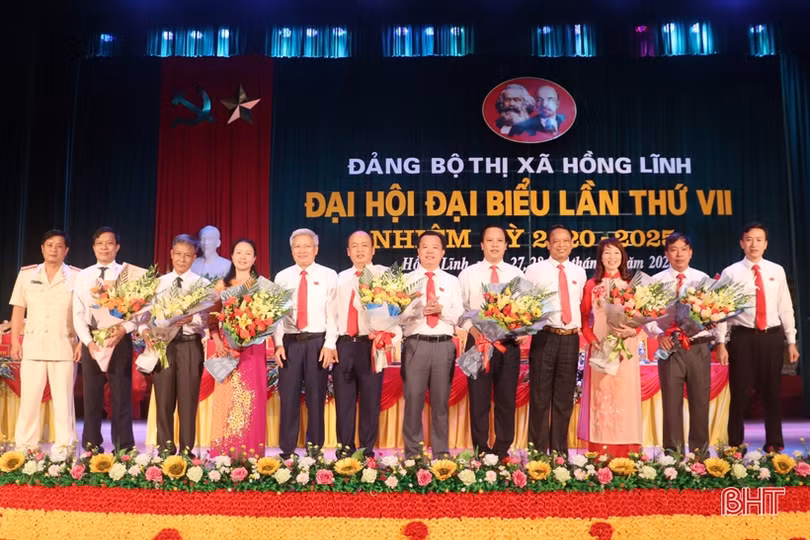 Đảng bộ thị xã Hồng Lĩnh quyết tâm thực hiện các mục tiêu, chỉ tiêu ngay từ đầu nhiệm kỳ