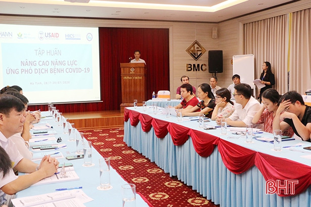 Y bác sỹ Hà Tĩnh được nâng cao năng lực ứng phó dịch Covid-19