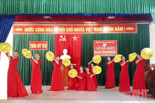 Ra mắt CLB phụ nữ sống tốt đời, đẹp đạo tại Can Lộc ảnh 1 Ra mắt CLB phụ nữ sống tốt đời, đẹp đạo tại Can Lộc