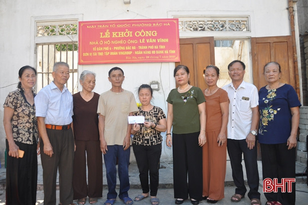 Khởi công xây dựng nhà ở cho hộ nghèo ở thành phố Hà Tĩnh