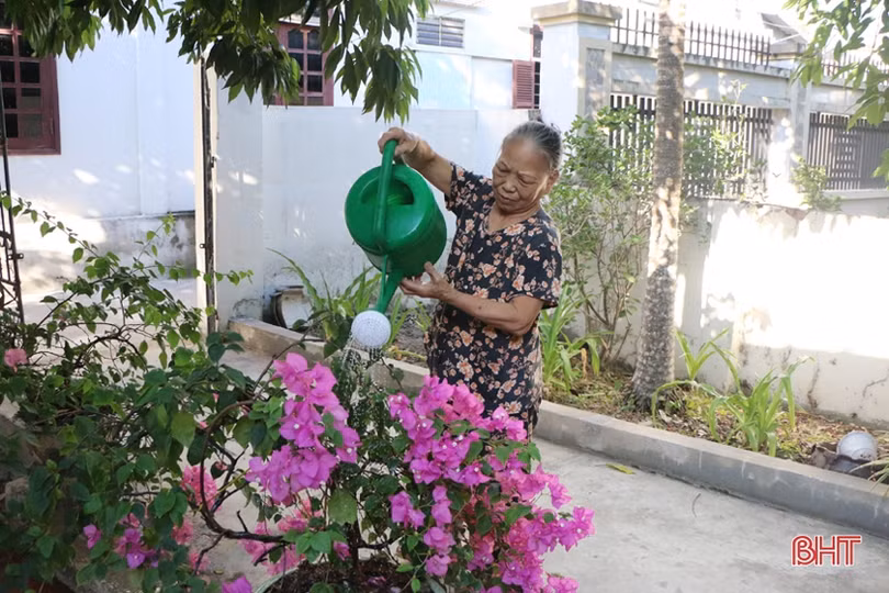 75 tuổi, cụ bà vẫn san sẻ yêu thương với người nghèo khó