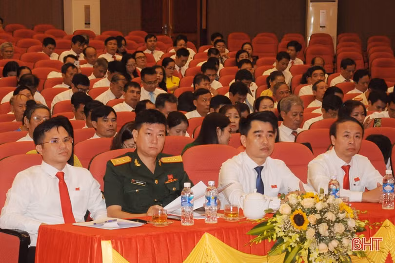 Đảng bộ thị xã Hồng Lĩnh quyết tâm thực hiện các mục tiêu, chỉ tiêu ngay từ đầu nhiệm kỳ