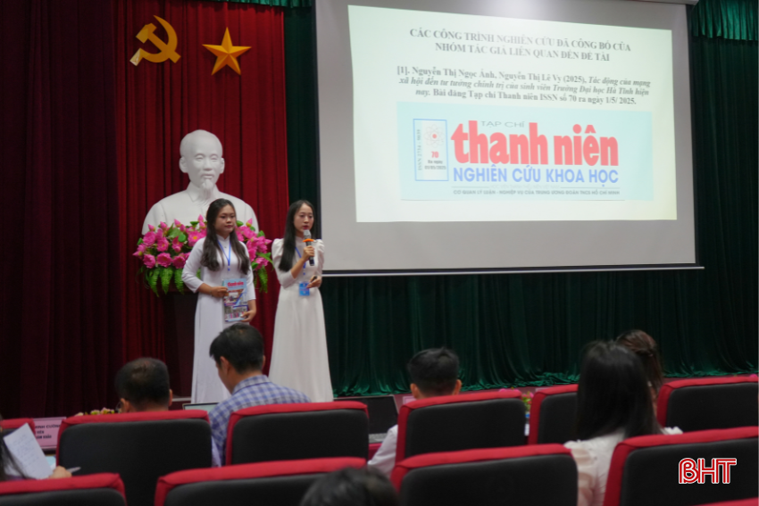 Student group Nguyen Thi Ngoc Anh and Nguyen Thi Le Vy - class K17 GDTH presented the topic bqbht_br_tin-bai-3.png