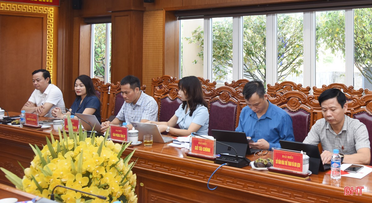 Đại biểu tỉnh dự buổi làm việc. bqbht_br_dsc-8723.jpg