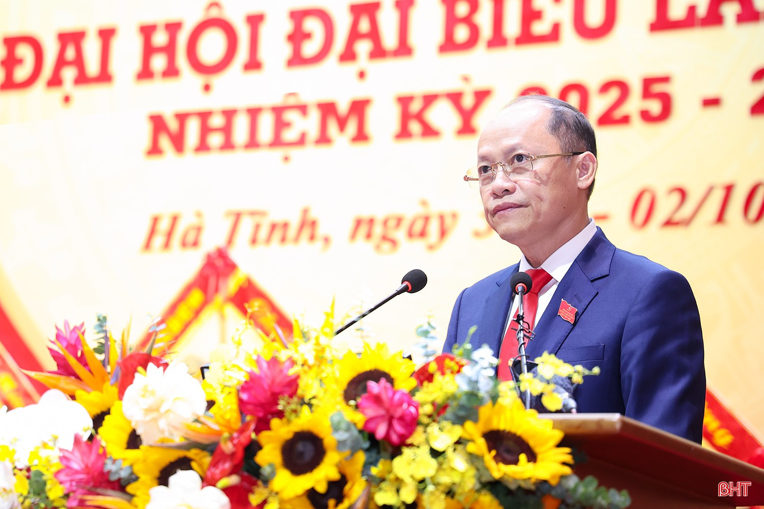 Phó Chủ tịch Thường trực UBND tỉnh Nguyễn Hồng Lĩnh báo cáo kết quả phiên trù bị. bqbht_br_nguyen-hong-linh.jpg