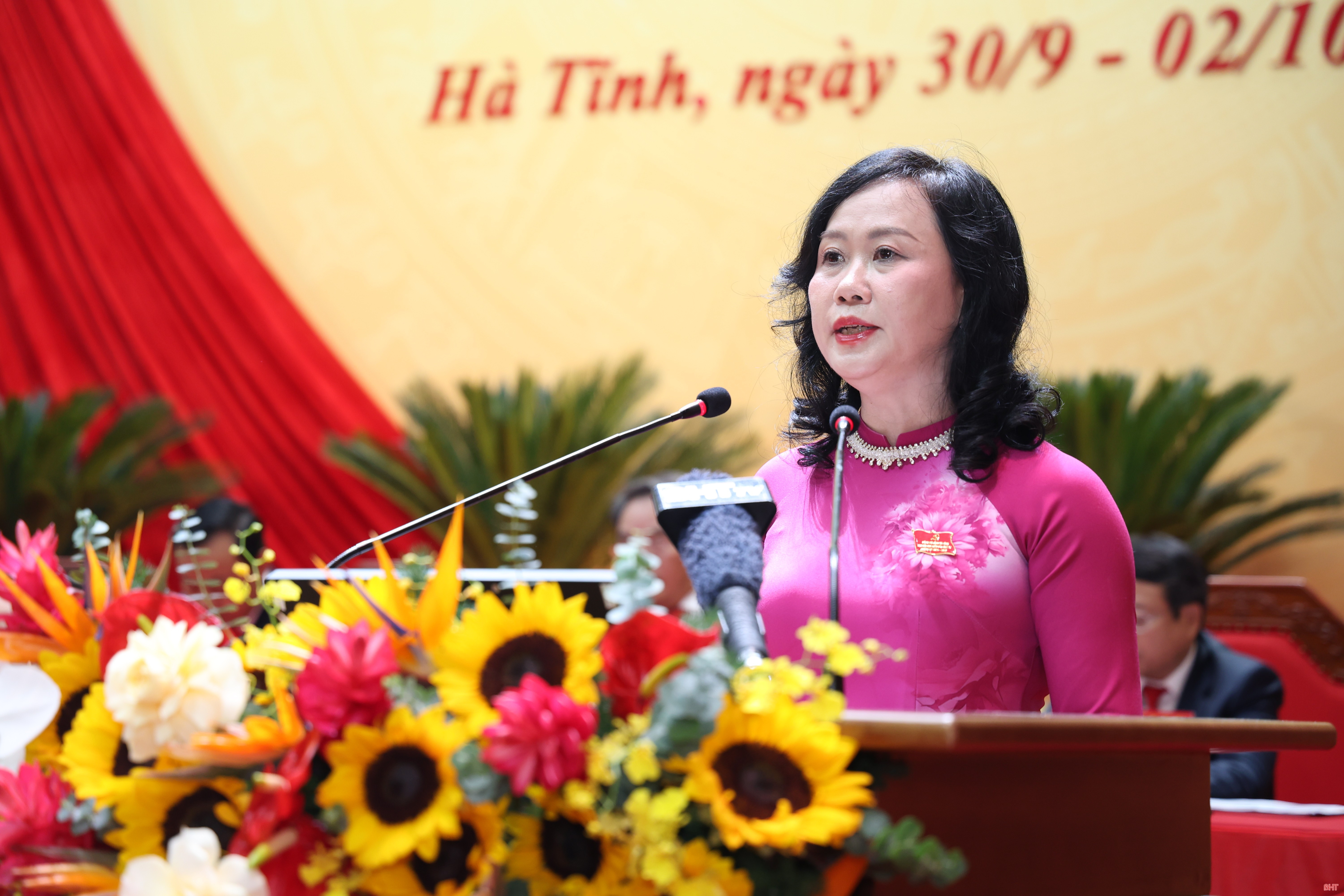 Trưởng ban Tổ chức Tỉnh ủy Trương Thanh Huyền quán triệt một số nội dung về Quy chế bầu cử trong Đảng. bqbht_br_img-3024.jpg