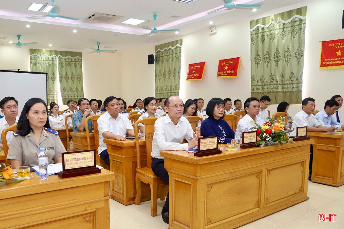 Đại biểu tham dự buổi lễ công bố quyết định thành lập Thi hành án dân sự tỉnh Hà Tĩnh. bqbht_br_img-7023.jpg