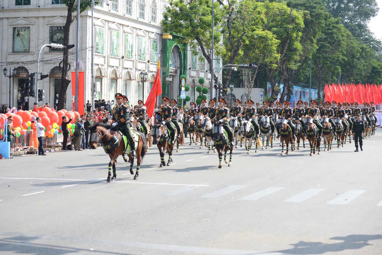 Khối Cảnh sát cơ động kỵ binh.