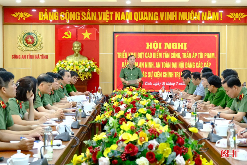 Thiếu tướng Nguyễn Xuân Thao - Giám đốc Công an tỉnh chủ trì hội nghị bqbht_br_toan-canh.jpg