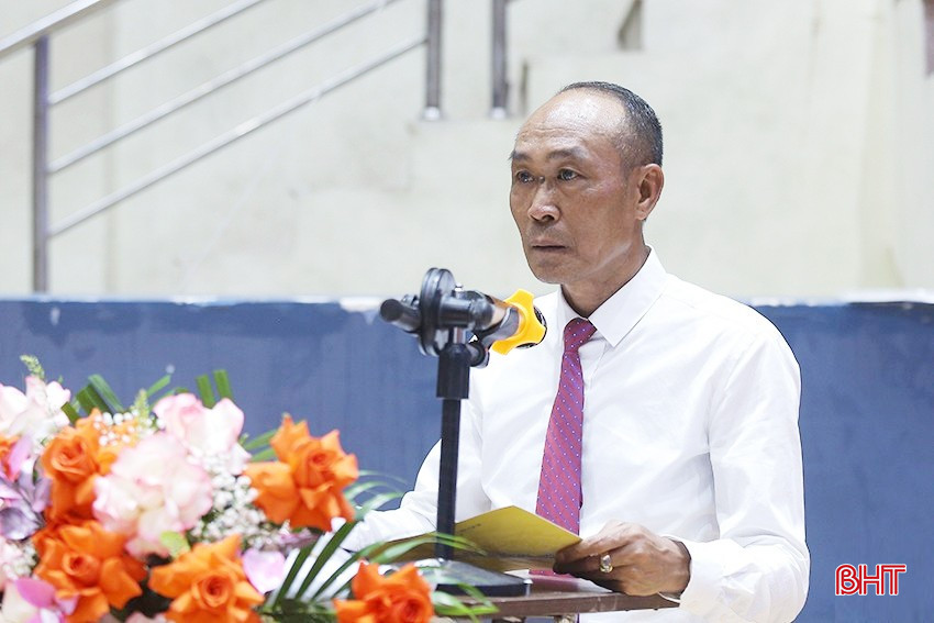 Ông Võ Hồng Sơn - Phó Giám đốc Sở VH-TT&DL Hà Tĩnh, Phó Trưởng ban Tổ chức giải phát biểu khai mạc. bqbht_br_a5.jpg