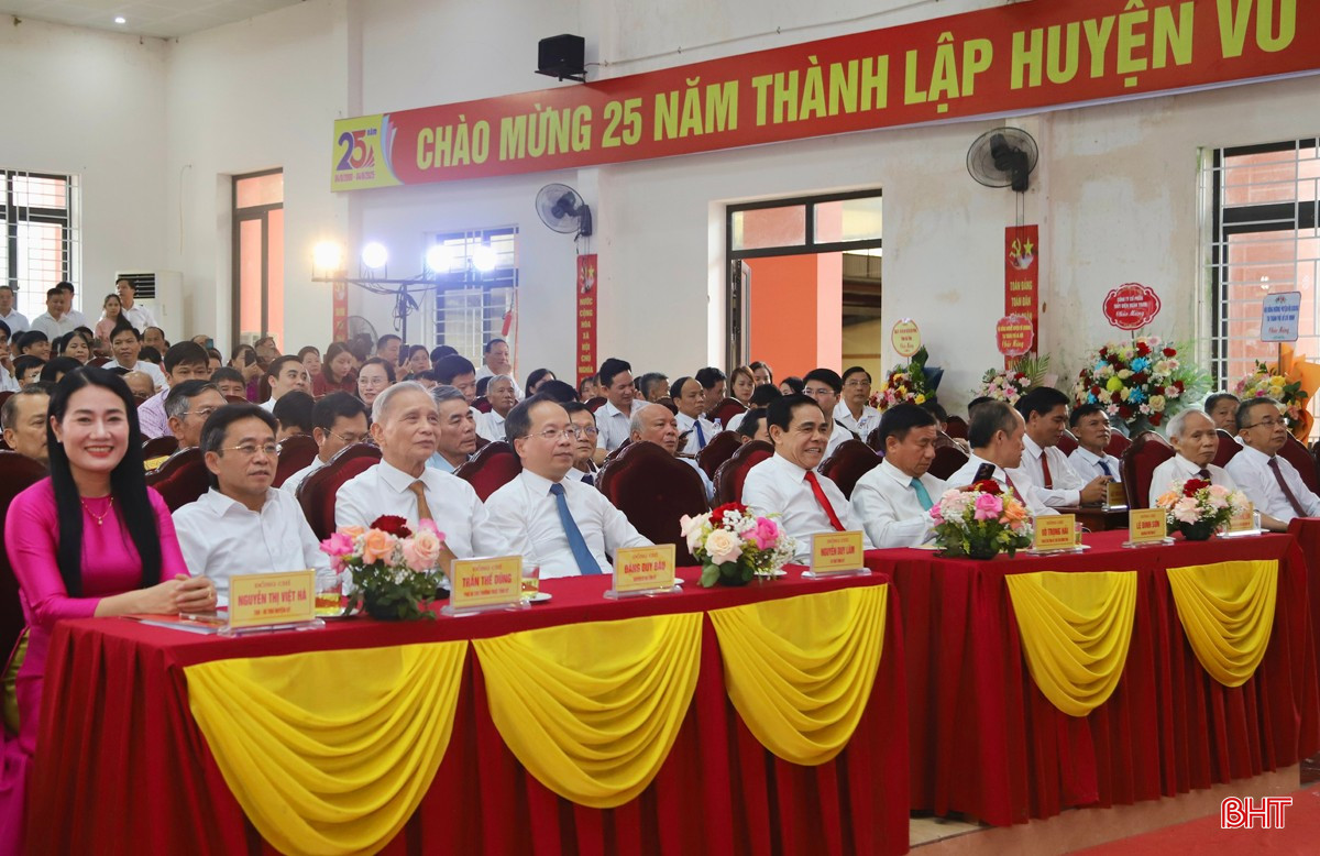 Đại biểu tham dự buổi lễ kỷ niệm. bqbht_br_img-4613.jpg