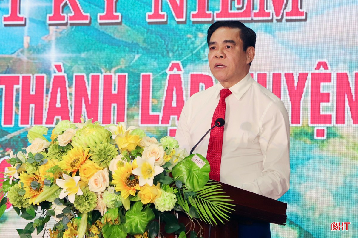 Chủ tịch UBND tỉnh Võ Trọng Hải phát biểu tại lễ kỷ niệm. bqbht_br_img-4795.jpg