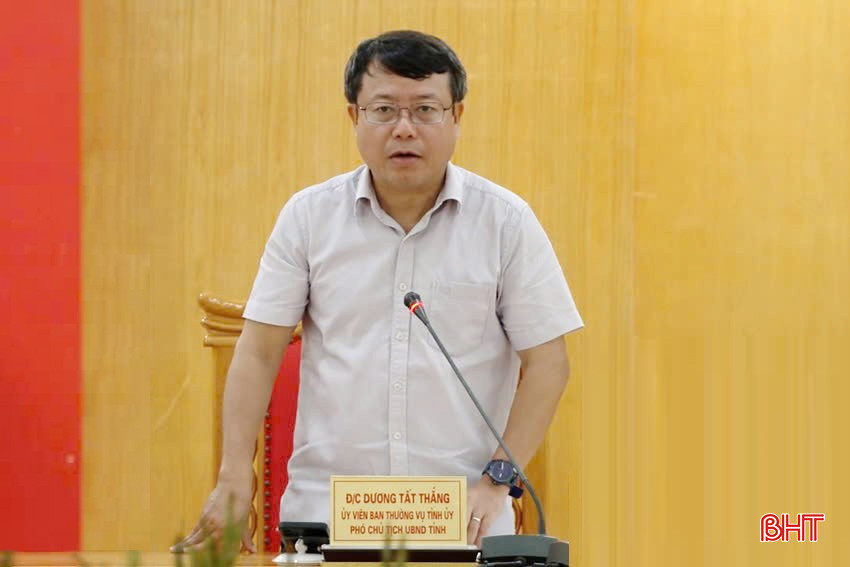 Đồng chí Dương Tất Thắng - Phó Chủ tịch UBND tỉnh, Trưởng ban Chỉ đạo, Trưởng ban Tổ chức Giải Vô địch Pencak Silat châu Á năm 2025 kết luận cuộc họp. bqbht_br_z6584905161157-d42d45f88bf3f5949dff40415b972d1f.jpg