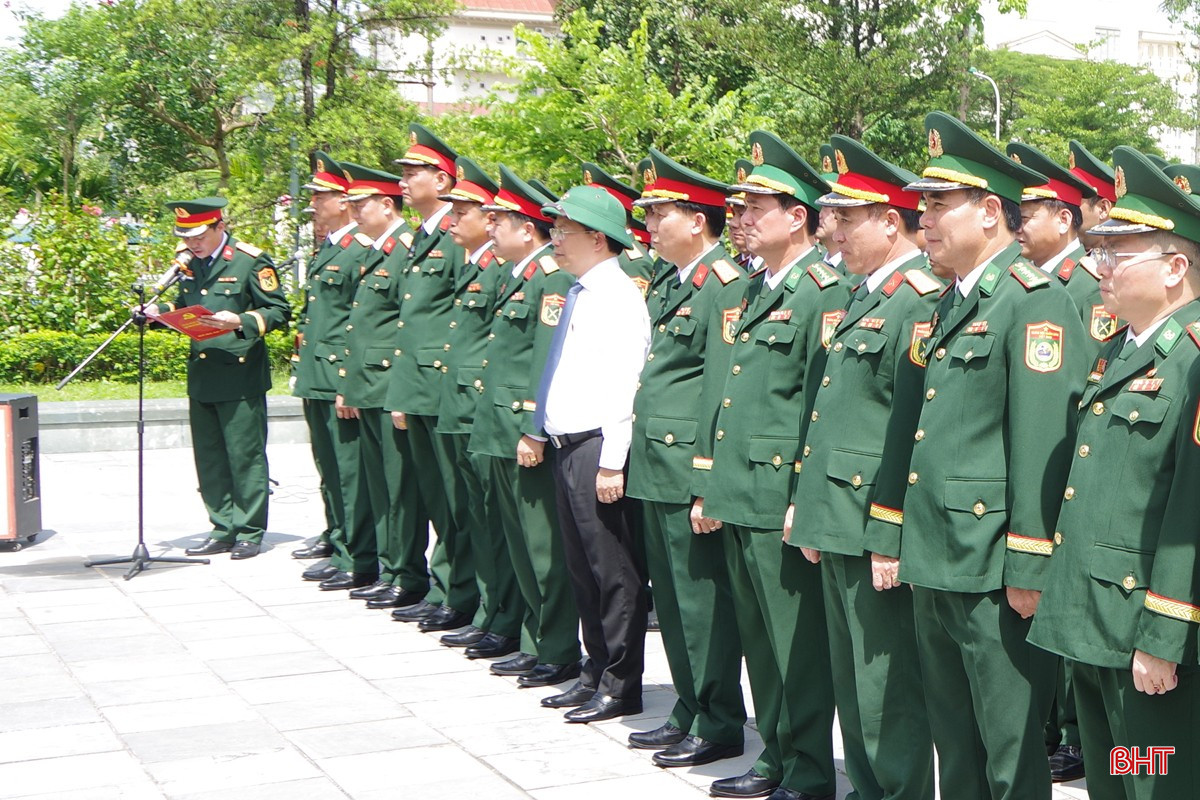 Đoàn thành kính tưởng niệm Chủ tịch Hồ Chí Minh. bqbht_br_anh-3.jpg