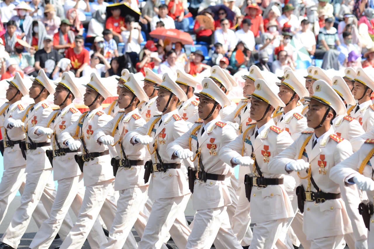 Khối nam Công an nhân dân.