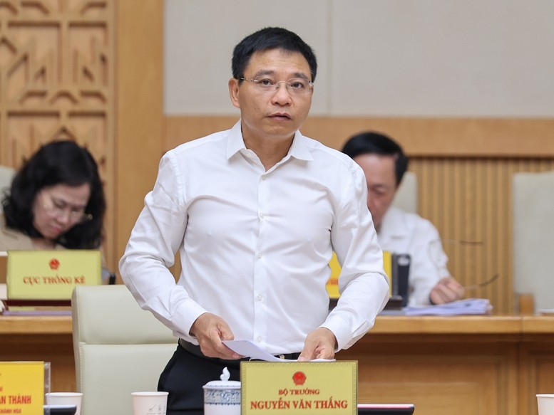 Bộ trưởng Bộ Tài chính Nguyễn Văn Thắng báo cáo tại Hội nghị - Ảnh: VGP/Nhật Bắc Bộ trưởng Bộ Tài chính Nguyễn Văn Thắng báo cáo tại Hội nghị - Ảnh: VGP/Nhật Bắc