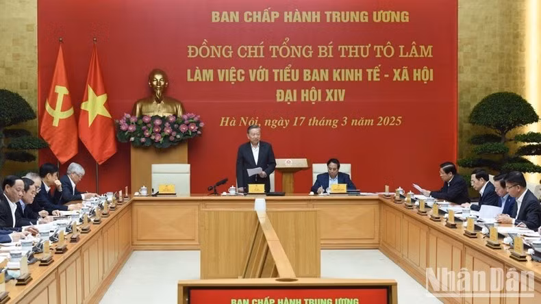 Quang cảnh buổi làm việc. (Ảnh: TRẦN HẢI)