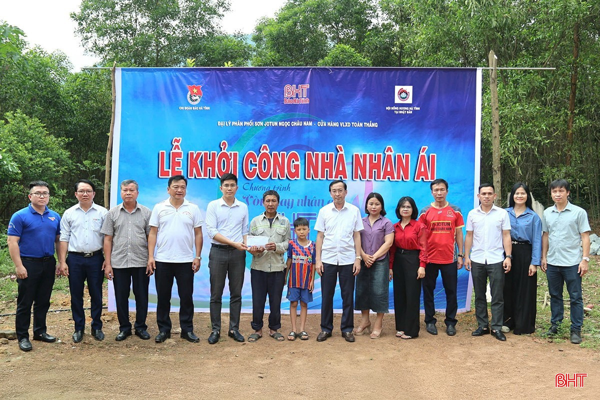 Đoàn thanh niên Báo Hà Tĩnh phối hợp tổ chức lễ khởi công nhà nhân ái cho gia đình có hoàn cảnh đặc biệt khó khăn tại xã Lâm Hợp, huyện Kỳ Anh. bqbht_br_az6555756739057-5eee289c6fd389cf9a4395102f926eba-439.jpg