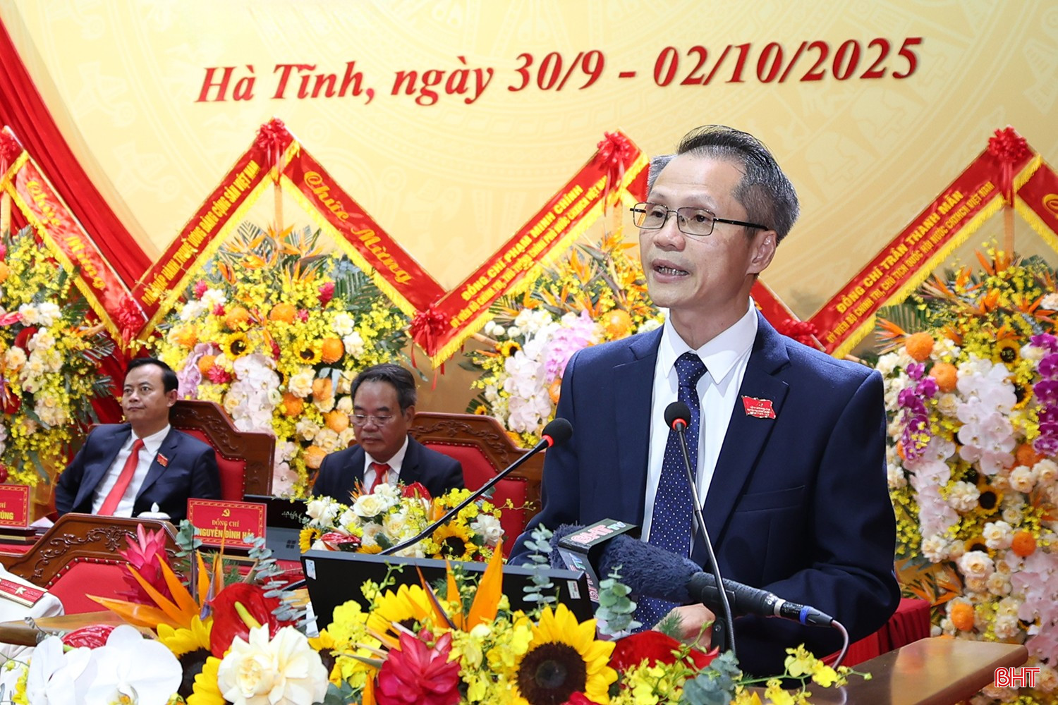 Đại biểu Lê Văn Khánh trình bày tham luận. bqbht_br_a-khanh.jpg