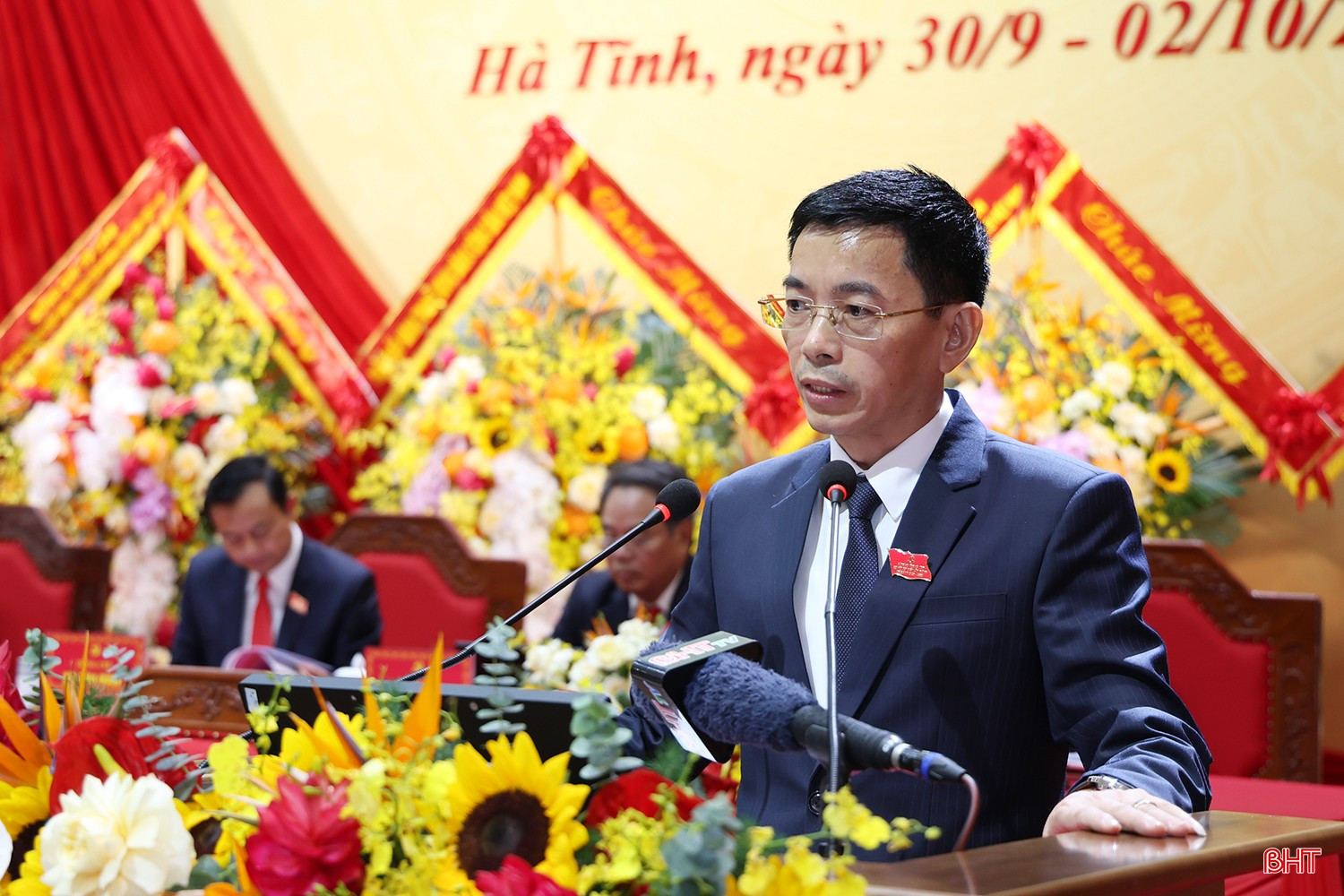 Đại biểu Nguyễn Quốc Tuấn trình bày tham luận. bqbht_br_a-tuan-5342.jpg