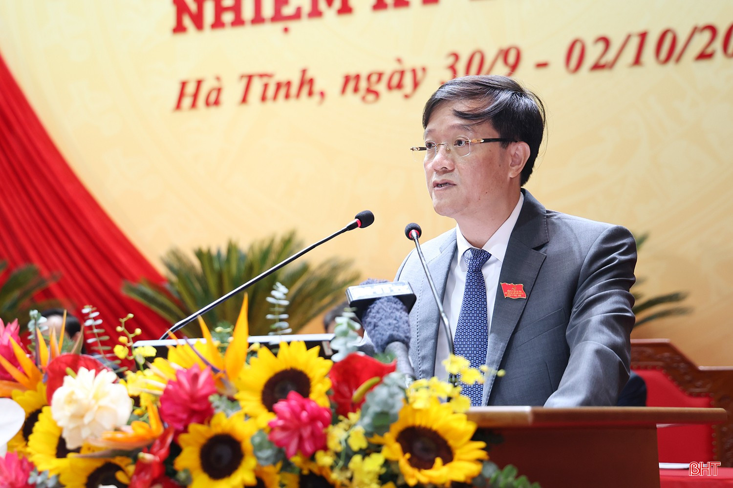 Đại biểu Nguyễn Bá Đức trình bày tham luận. bqbht_br_nguyen-ba-duc.jpg