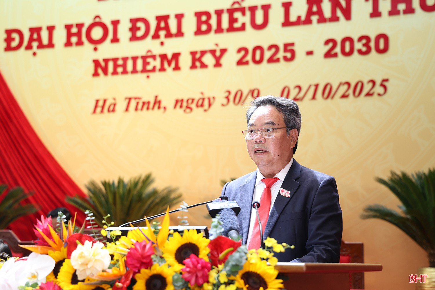 Trưởng ban Nội chính Tỉnh ủy Nguyễn Đình Hải thông qua chương trình, nội quy, quy chế làm việc của đại hội. bqbht_br_nguyen-dinh-hai.jpg