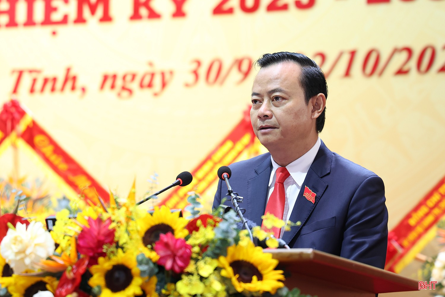 Đồng chí Hà Văn Hùng - Ủy viên BTV Tỉnh ủy, Trưởng ban Tuyên giáo và Dân vận Tỉnh ủy điều hành phần thảo luận. bqbht_br_ha-van-hung.jpg
