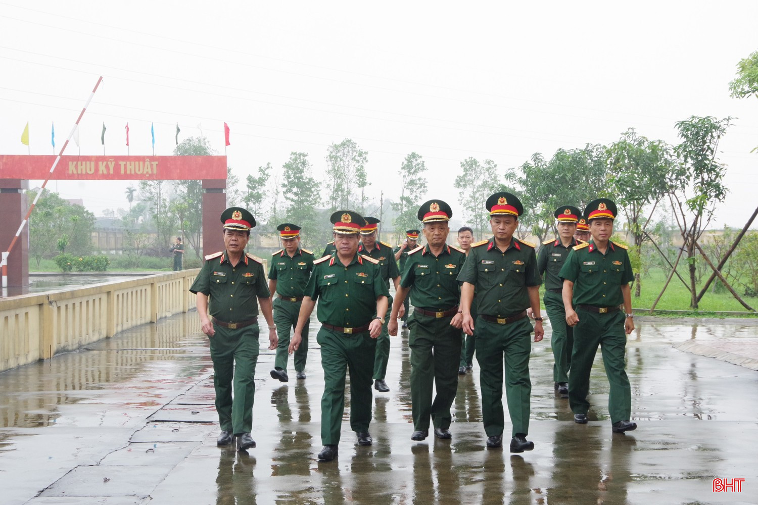 Đoàn công tác kiểm tra cơ sở, vật chất tại Bộ CHQS tỉnh. bqbht_br_9-1.jpg