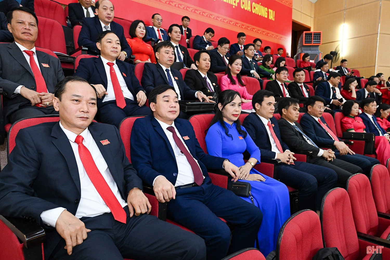 Đại biểu theo dõi Đại hội. bqbht_br_dai-bieu-7.jpg