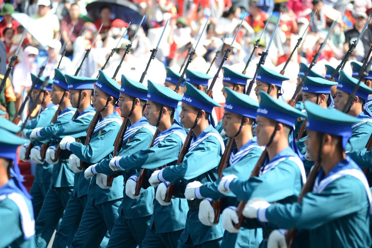 Khối dân quân biển.
