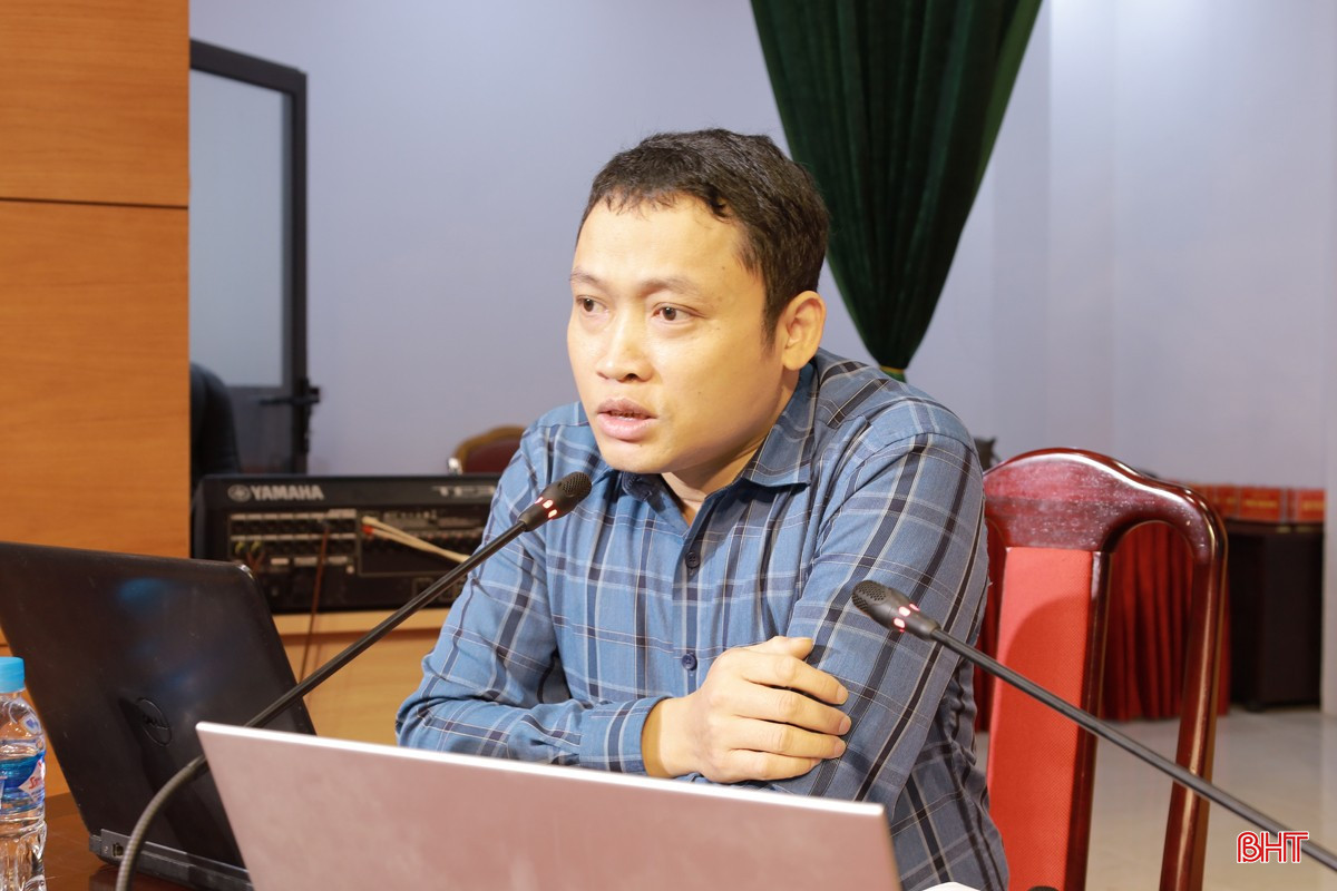 Ông Đinh Văn Hùng - giảng viên Khoa Mật mã (Học viện Kỹ thuật mật mã) thông tin về các giải pháp đảm bảo an toàn, bảo mật thông tin. bqbht_br_img-1006.jpg