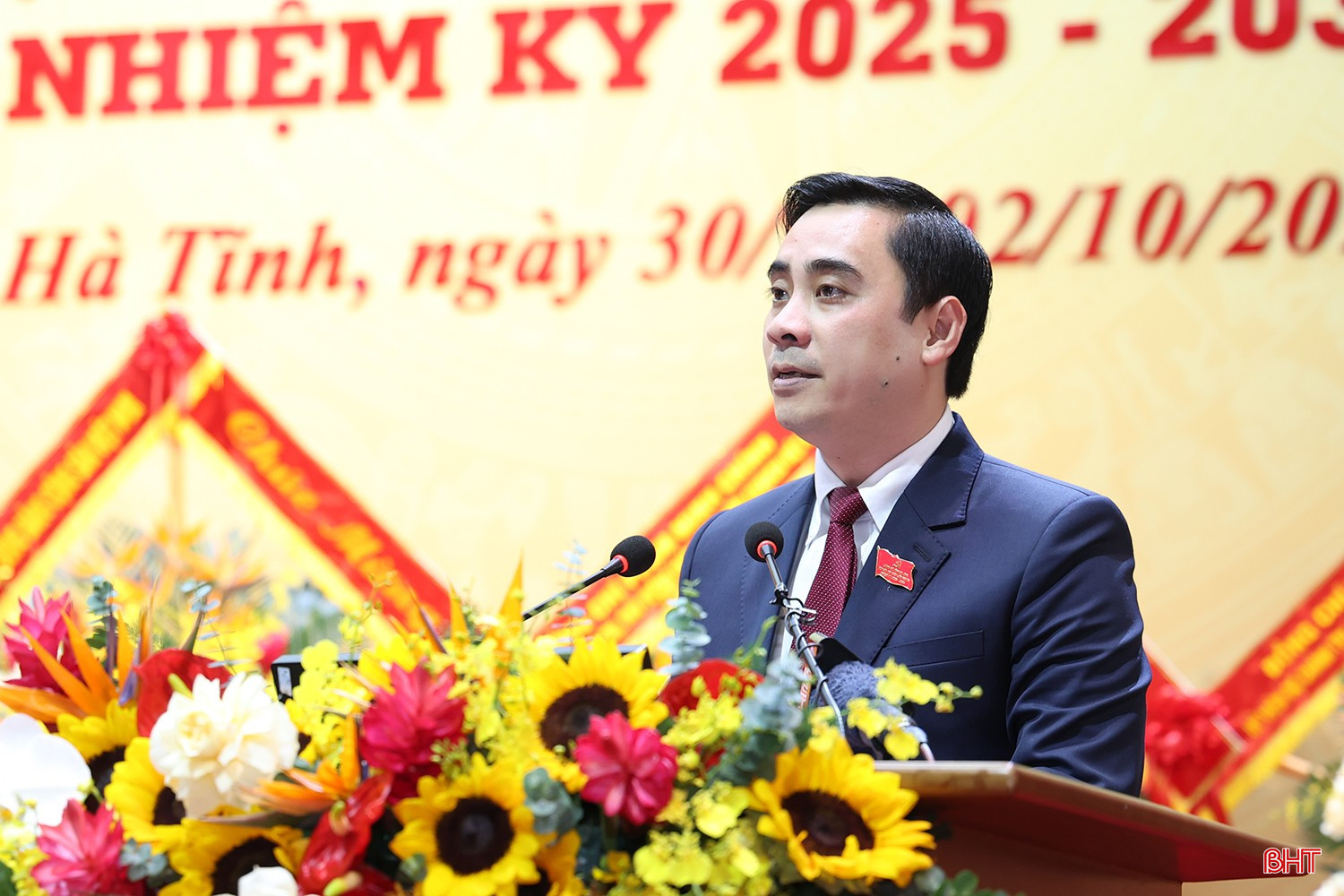 Đại biểu Lê Thành Đông trình bày tham luận. bqbht_br_le-thanh-dong.jpg