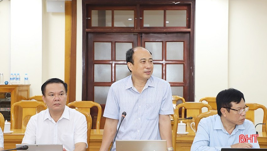 Phó Trưởng ban BQL KKT tỉnh Phạm Văn Tình thông tin thêm về tiến độ các dự án đầu tư tại các khu kinh tế. bqbht_br_image-1.jpg