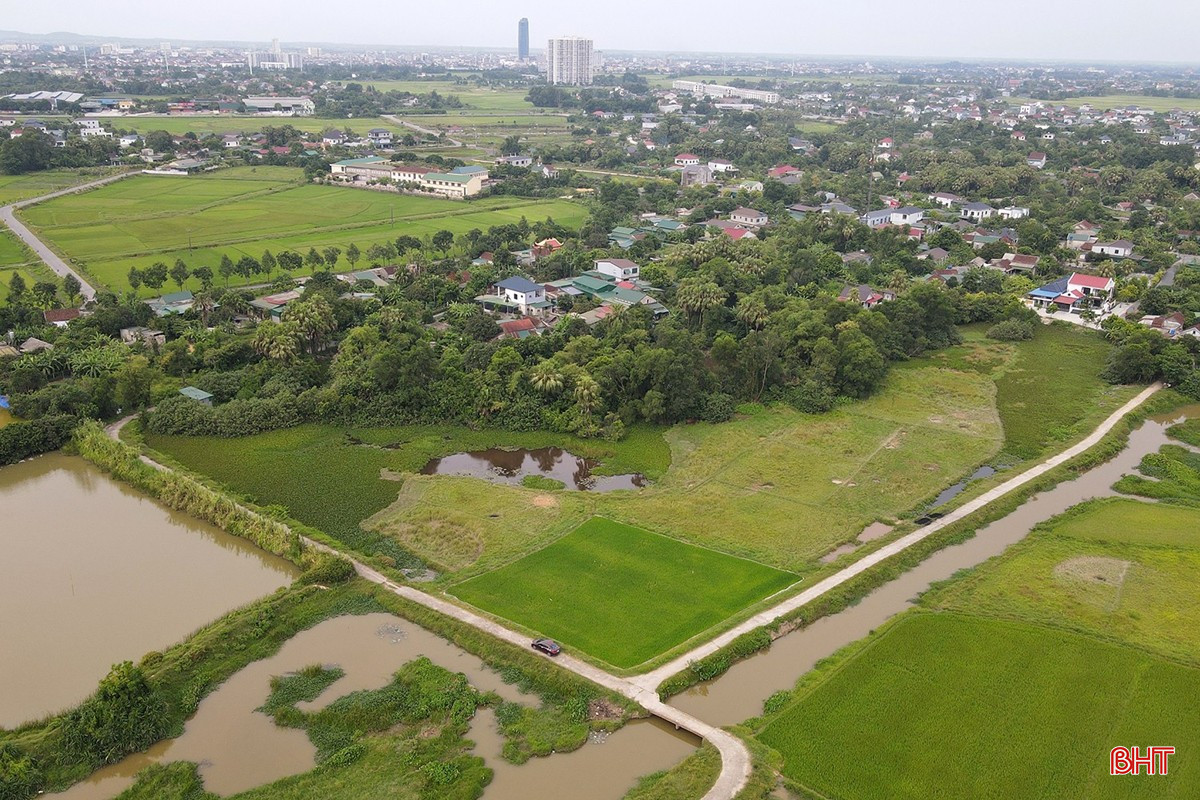 Dự án xây dựng khu tái định cư tại thôn Liên Vinh - phường Hà Huy Tập là dự án tái định cư đầu tiên của dự án đường sắt tốc độ cao trên trục Bắc – Nam đoạn qua Hà Tĩnh. bqbht_br_image.jpg