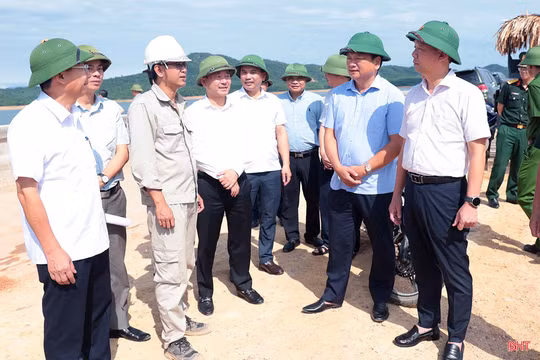Hà Tĩnh quyết liệt thực hiện các nhiệm vụ trọng tâm những tháng cuối năm