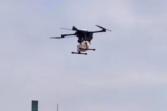 Từ 20/7, drone, flycam phải gắn mã định danh tương tự biển số xe