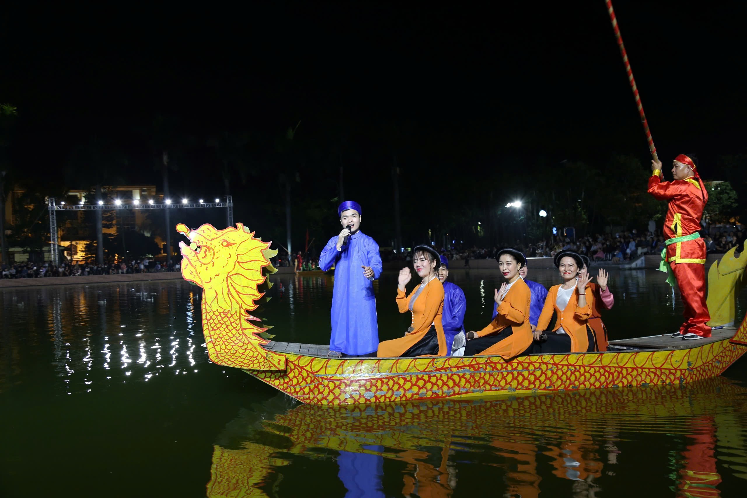 Những dịp giao lưu với các tỉnh là cơ hội để NNDG Văn Sang quảng bá các giá trị của dân ca ví, giặm.